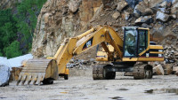 lom excavator-stone-quarry-4705484 1280
